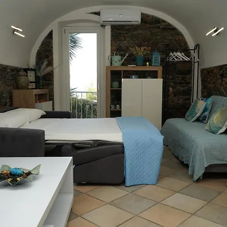 Apartment Waves & Trails *