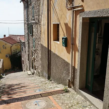 Waves & Trails Apartment Lerici